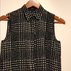 J.Crew sleeveless printed button front blouse